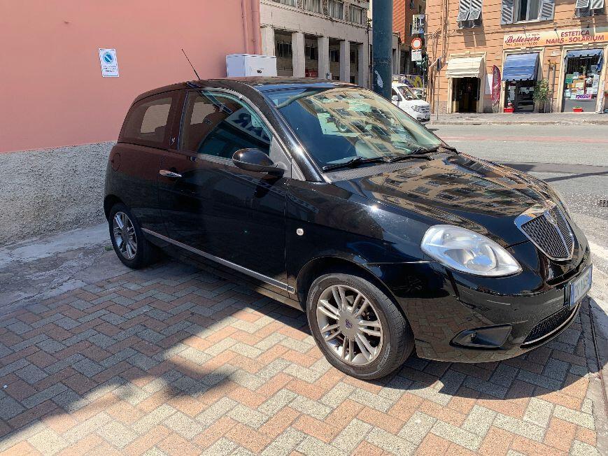 Lancia Ypsilon 1.2 Platino- OK NEOPATENTATI