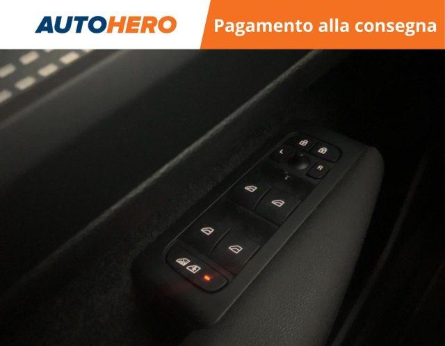 VOLVO XC40 B3 automatico Core