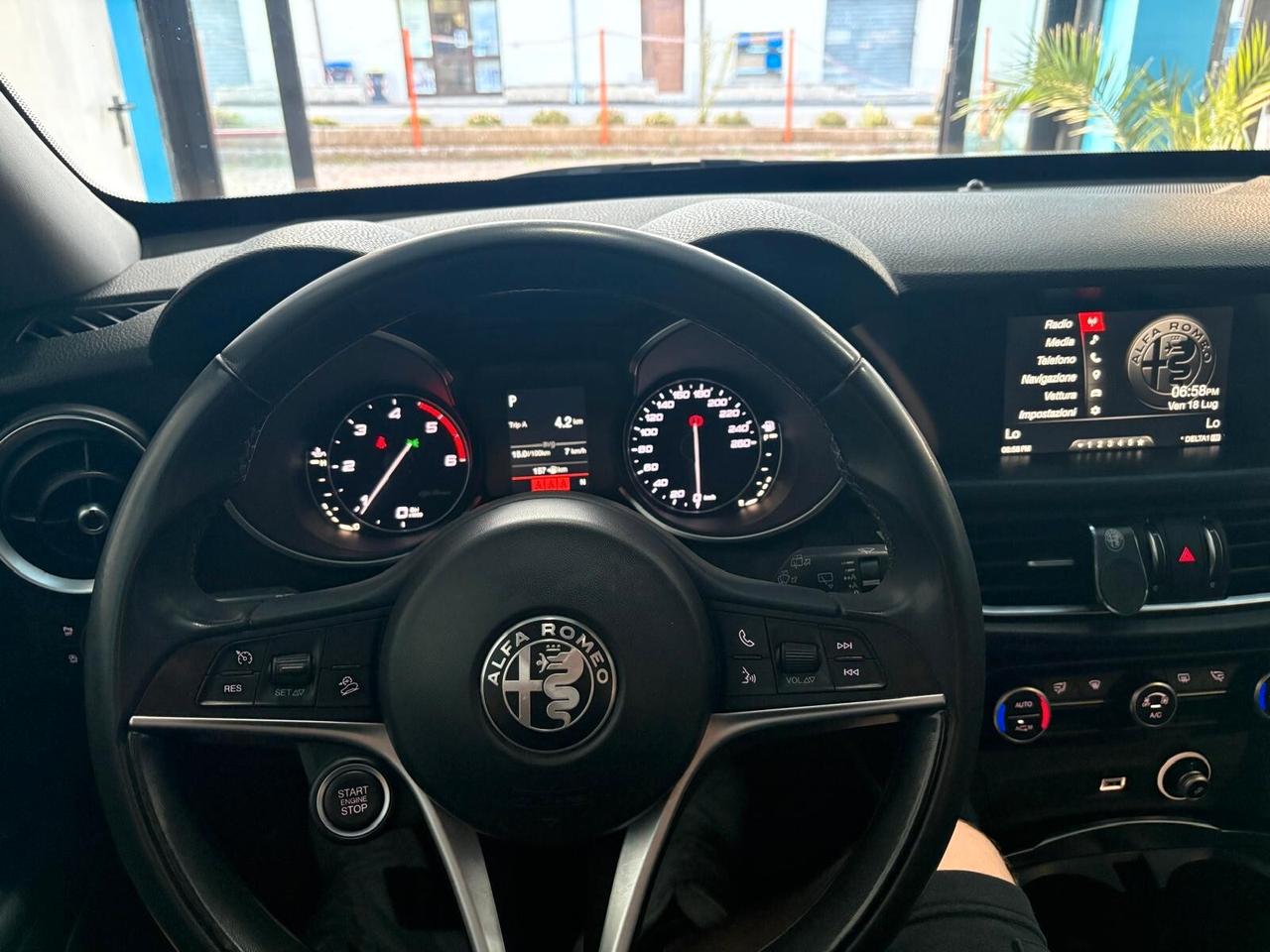 Alfa Romeo Stelvio 2.2 Turbodiesel 180 CV AT8 Q4 Business