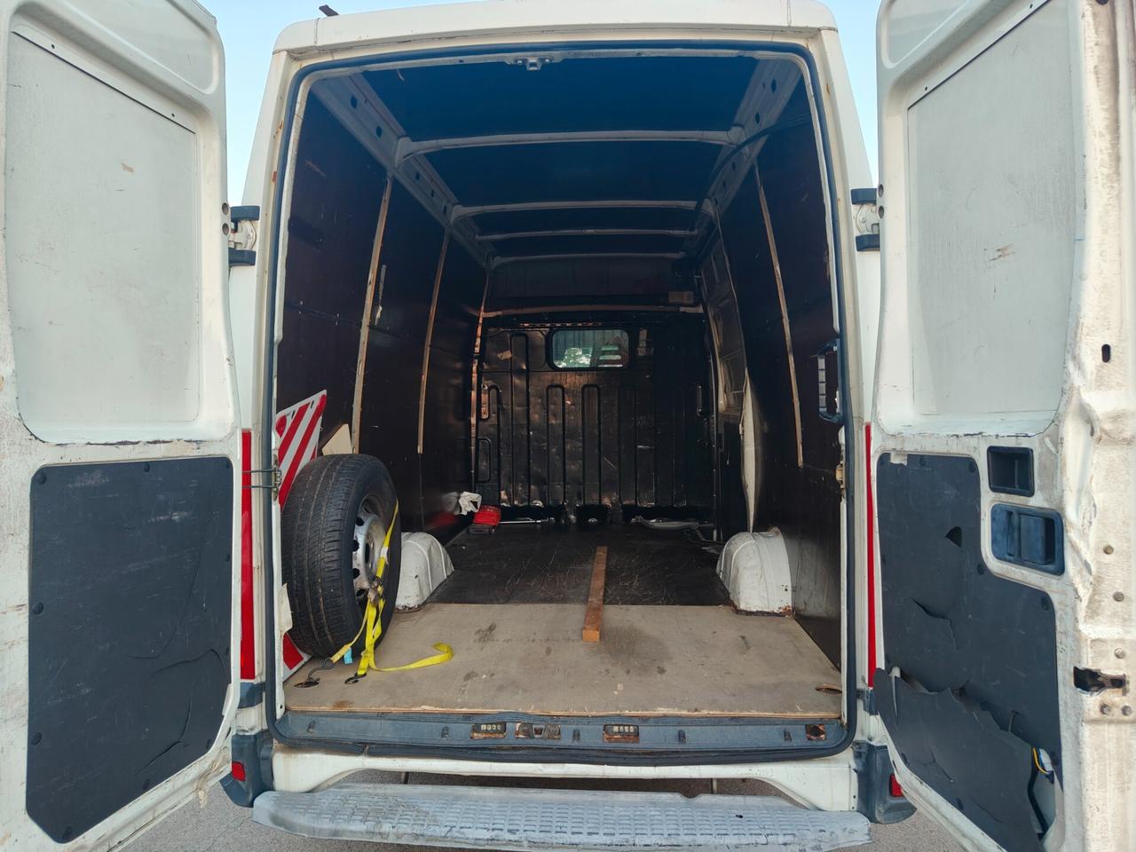 IVECO DAILY 2.3MTJ 35S10 P. M. T. A