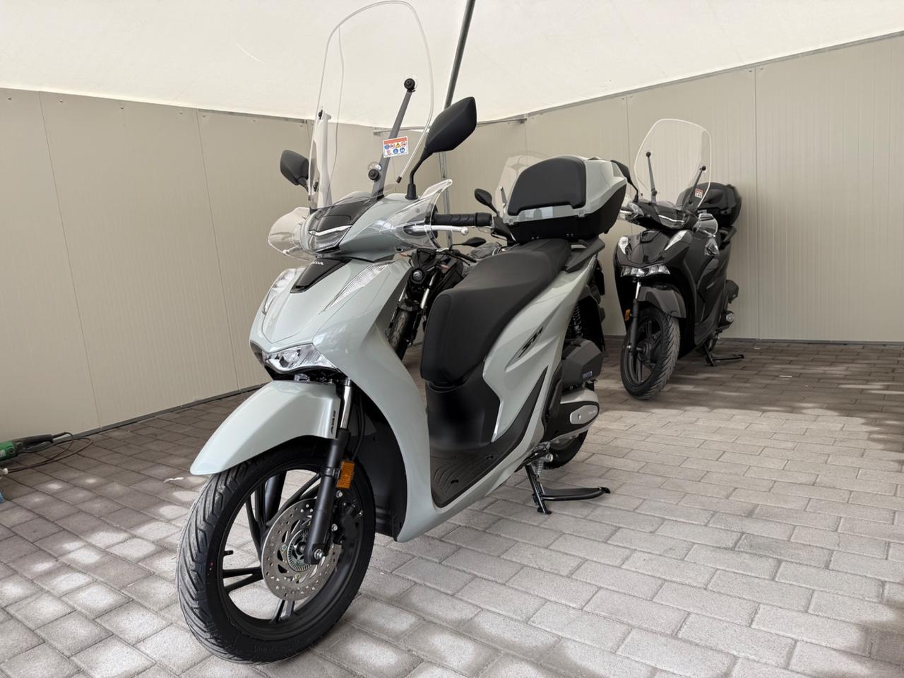 HONDA SH 125i PEARL FALCON GREY