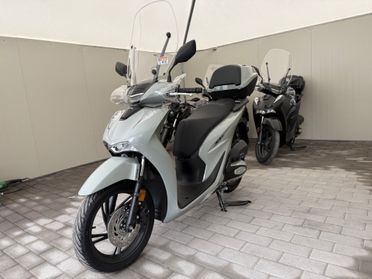 HONDA SH 125i PEARL FALCON GREY