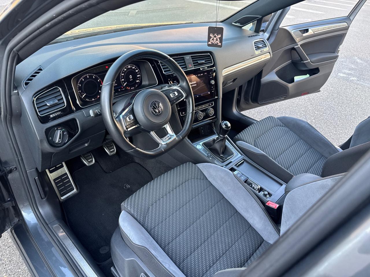 Volkswagen Golf 7.5 1.4 125 CV Rline digitale 2018
