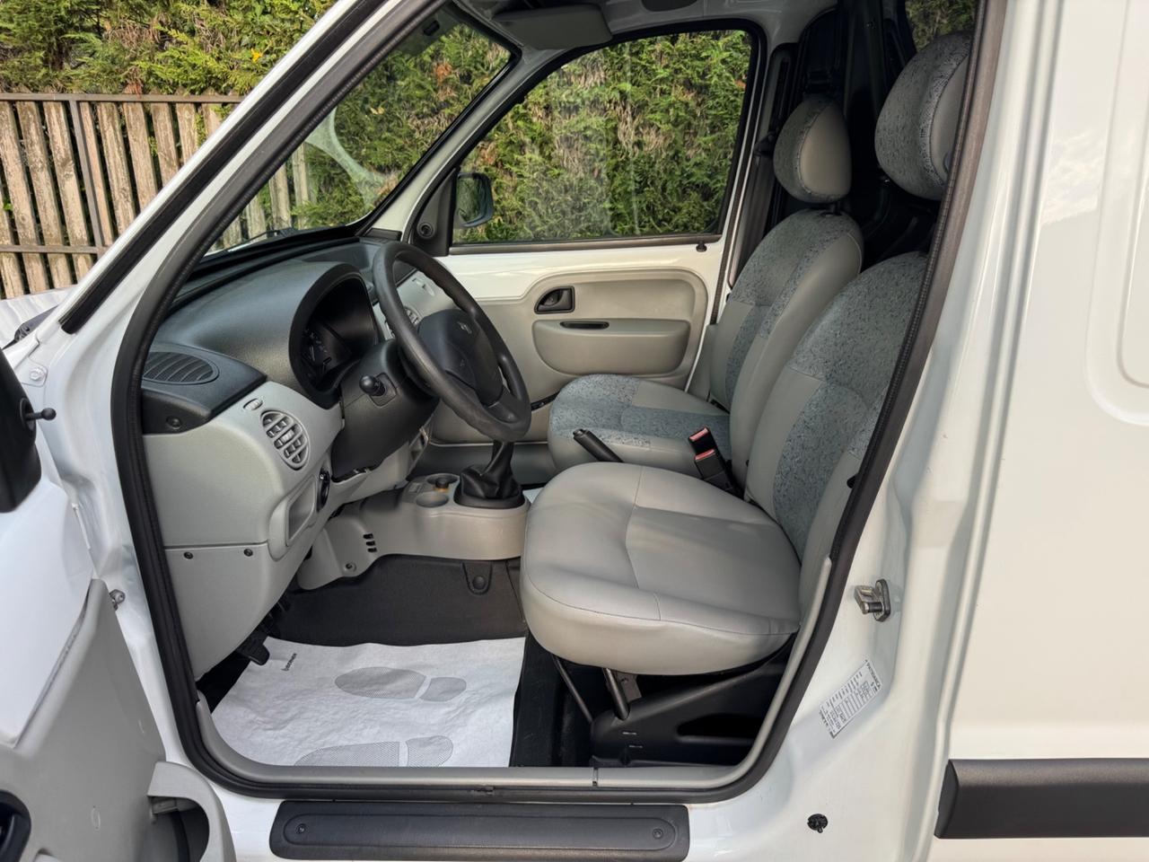 Renault Kangoo 1.5 dCi/70CV 4p. Storia Confort Express con porta laterale