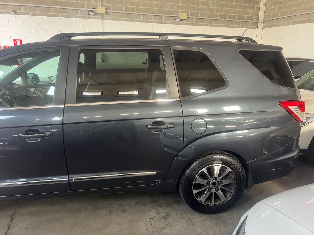 Ssangyong Rodius 2.2 Diesel 4WD A/T Classy Pelle