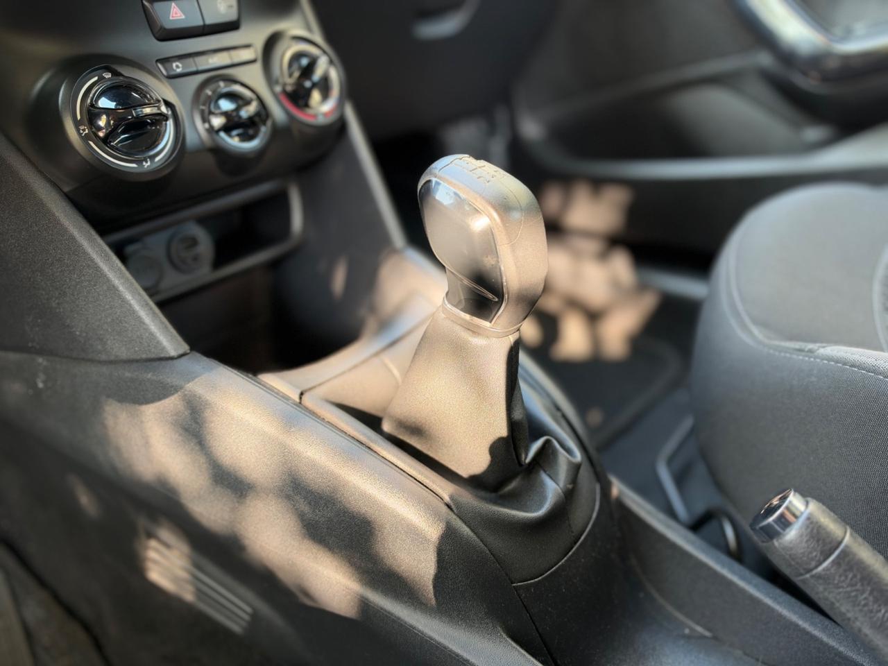Peugeot 208 1.4 HDi 68 CV 5 porte Allure
