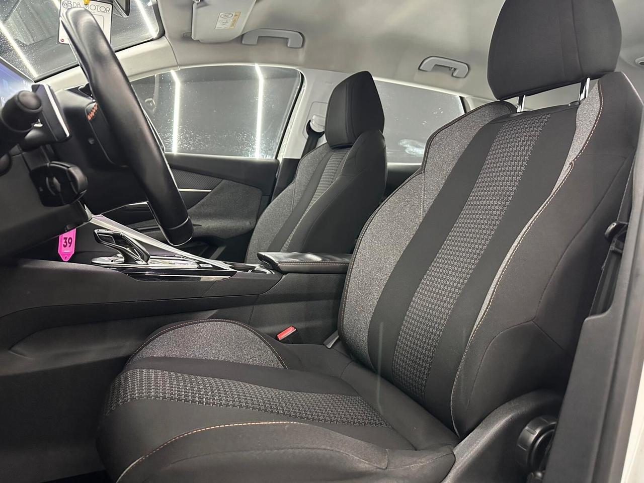 Peugeot 3008 BlueHDi 120 S&S Business