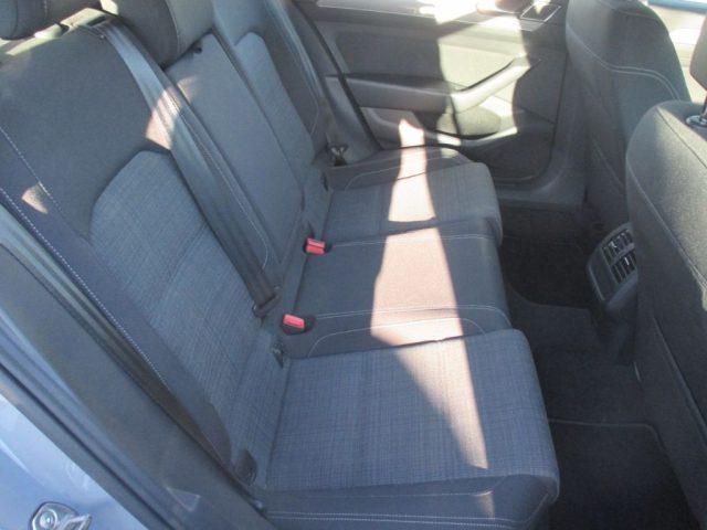 VOLKSWAGEN Passat Variant 2.0 TDI EVO DSG Business Fari LED, Navi, Ambient