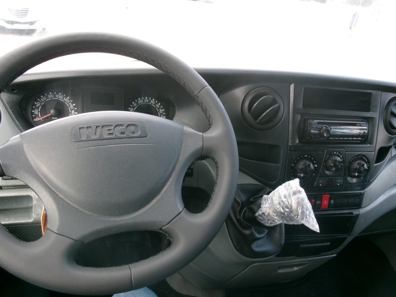 Iveco Daily 35C10 2.3 100CV DOPPIA CABINA 7P RIBALTABILE TRILATERALE