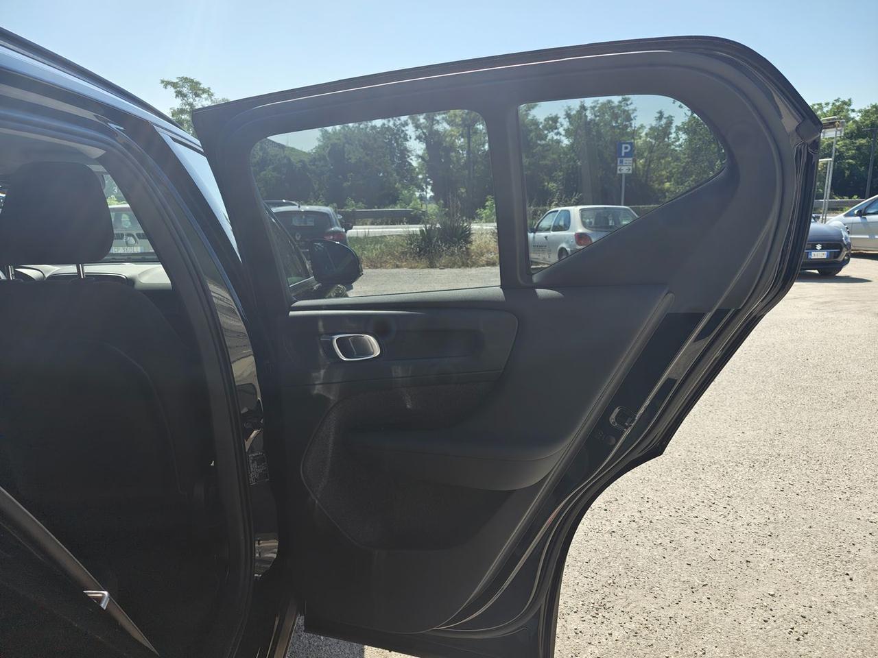 Volvo XC40 Essential T2 #11401