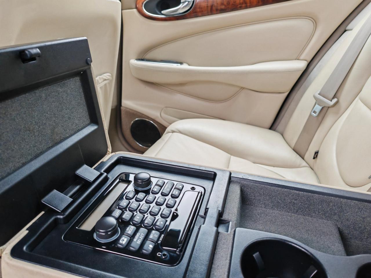 Jaguar XJ8 3.5L (53.000 KM !!)