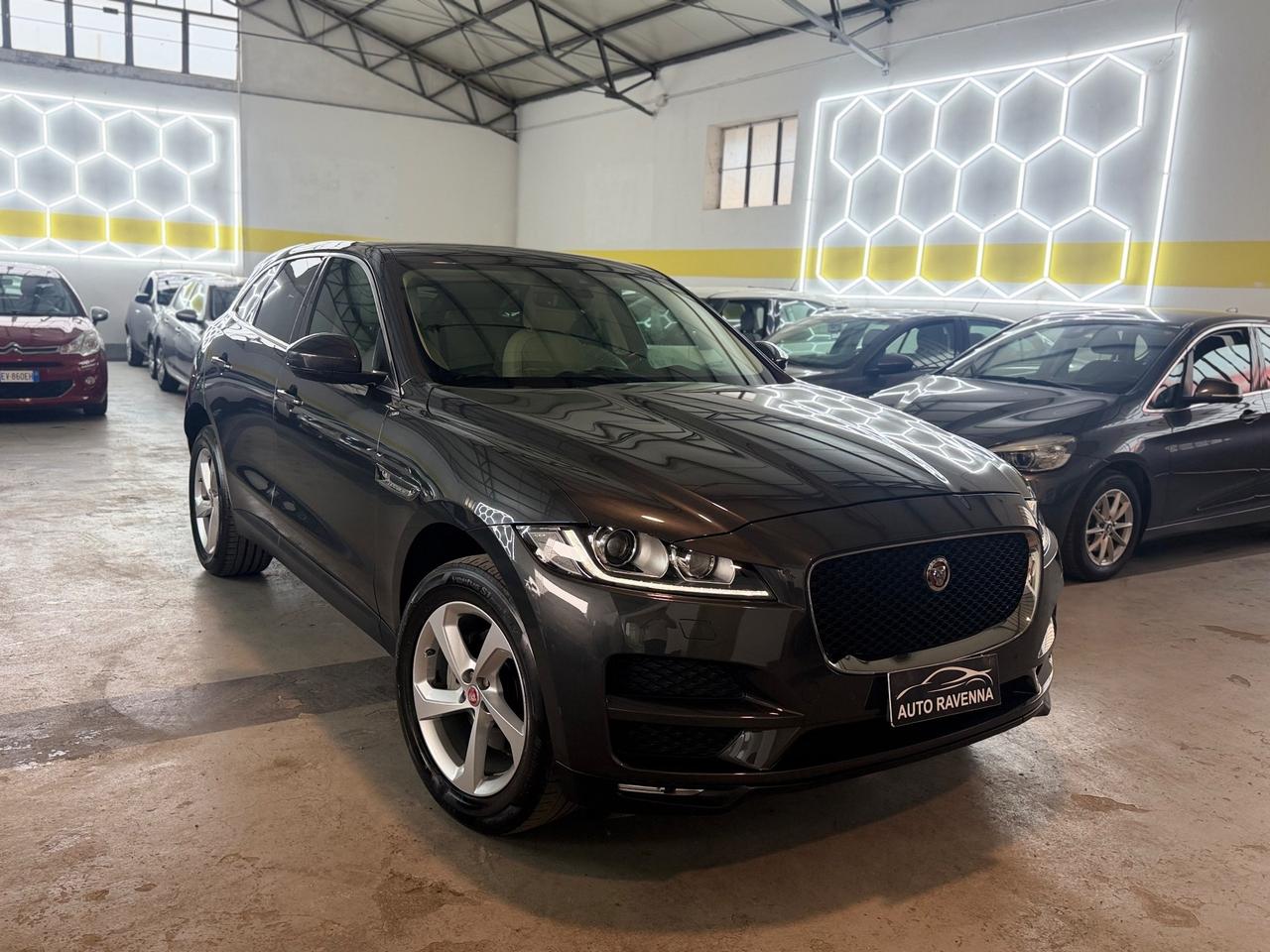 Jaguar F-Pace 2.0 D 180 CV AWD aut. Pure