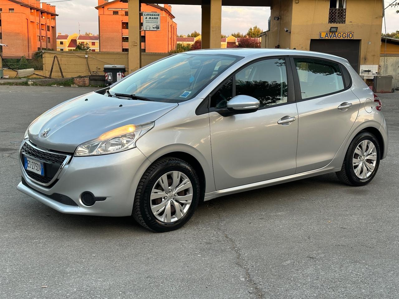 Peugeot 208 1.0 VTi 68 CV 5 porte solo 110mila km