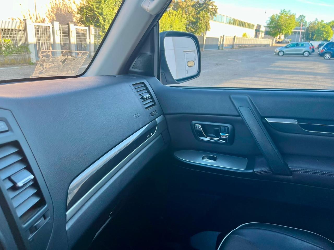 Mitsubishi Pajero 3.2 DI-D aut. Instyle 119.000km 2010 perfetta