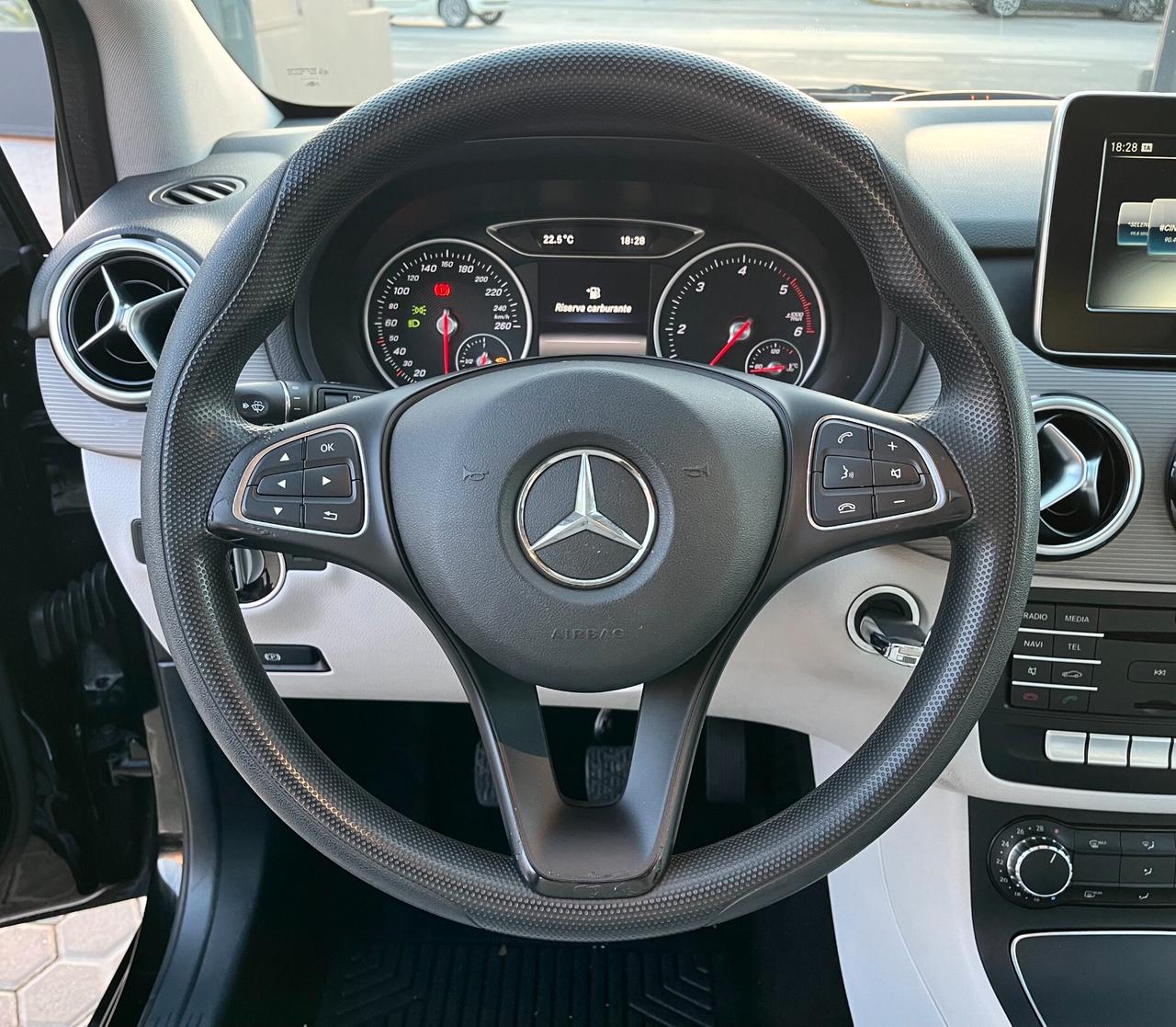 Mercedes-benz Classe B (T246/242) 180 d Business 1.5 110cv
