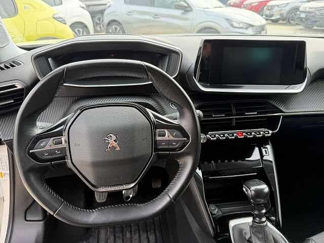 Peugeot 2008 PureTech 130 S&S Allure Pack