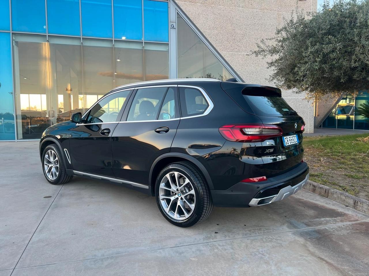 Bmw X5 xDrive30d xLine possibilità noleggio no scoring