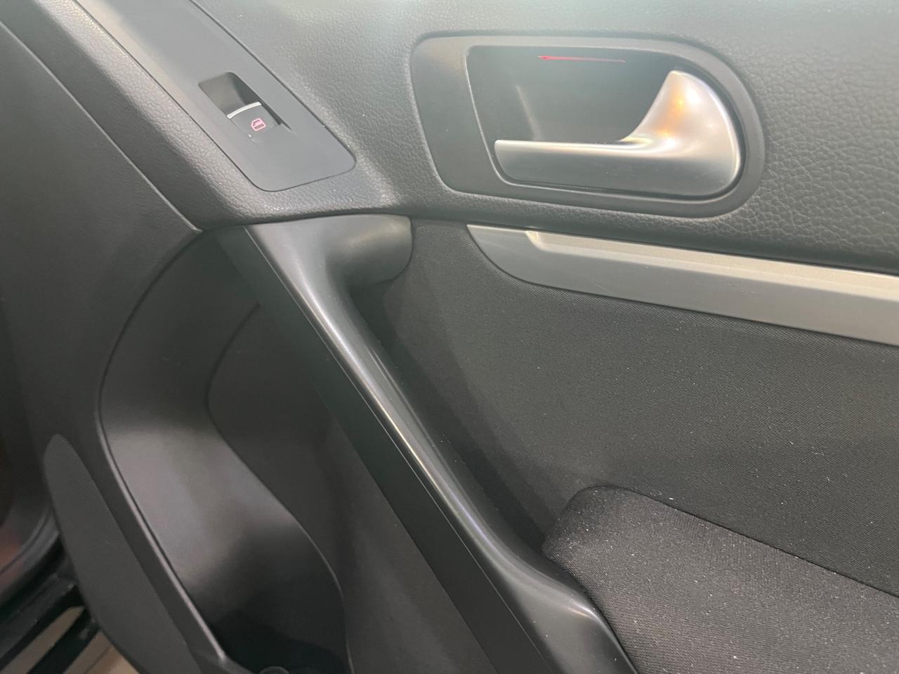 Volkswagen Tiguan AUTOMATICO 4X4 !!