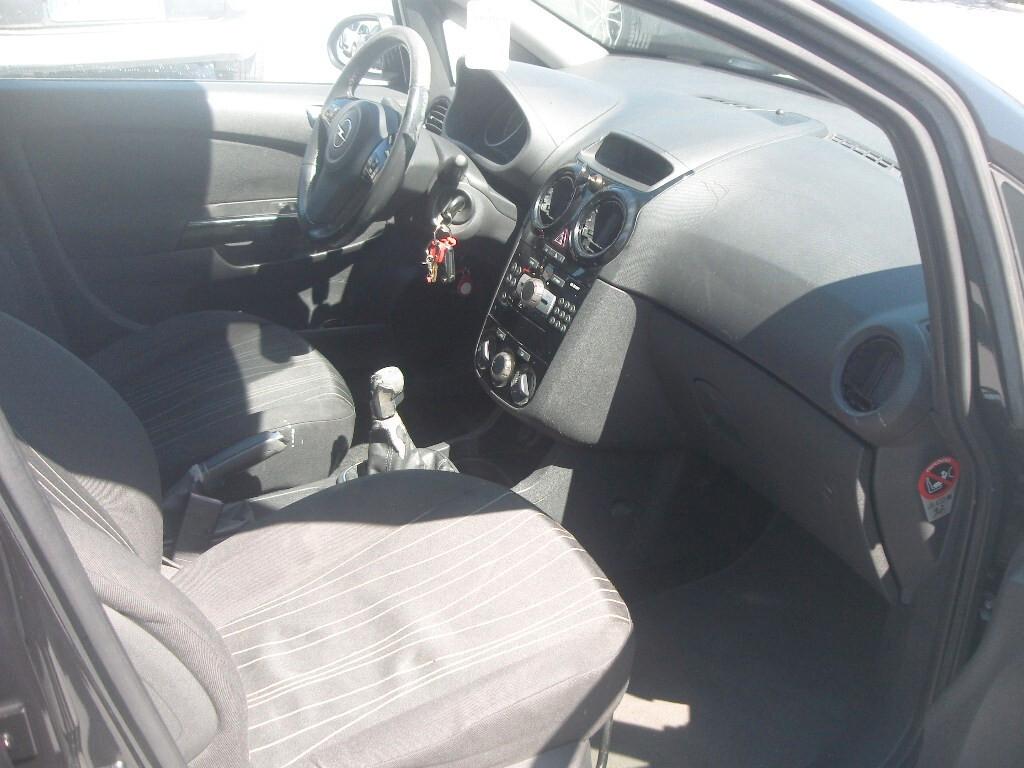 Opel Corsa 1.2 80CV 5 porte GPL-TECH Edition