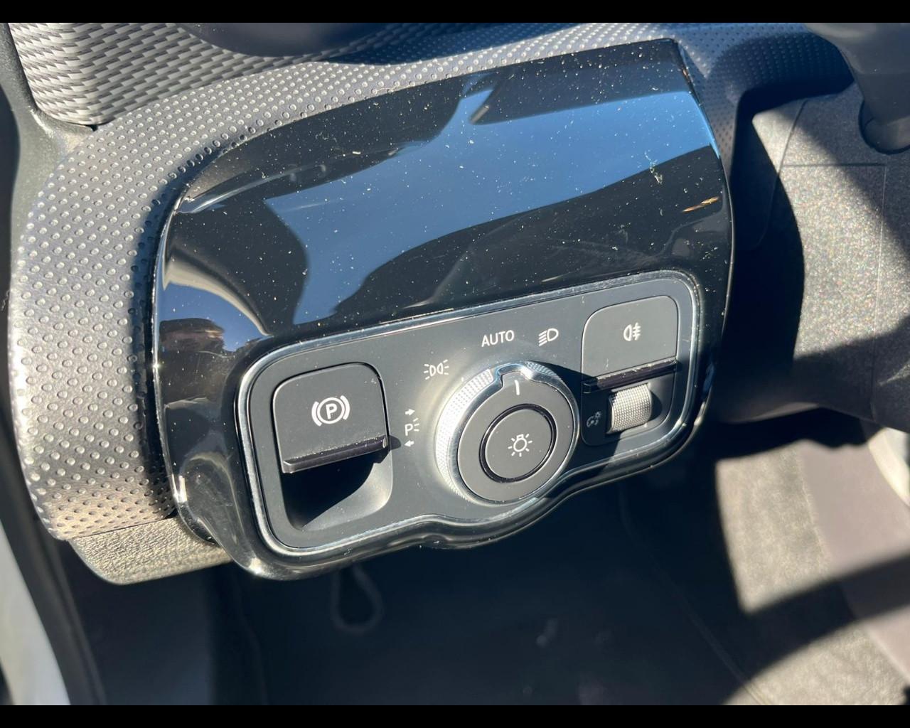 Mercedes-Benz Classe A (W177) - A 200 Automatic Sport