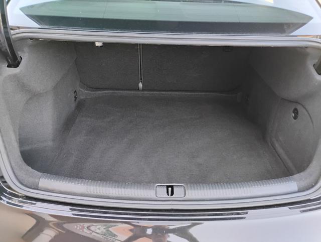AUDI A3 Sedan 1.6 TDI clean diesel Ambition