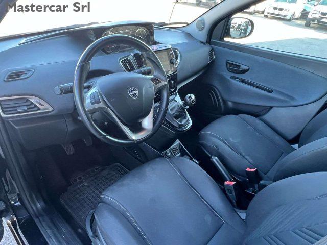 LANCIA Ypsilon 5p. Neopatentati 1.0 hybrid Gold tg: GK578ZB