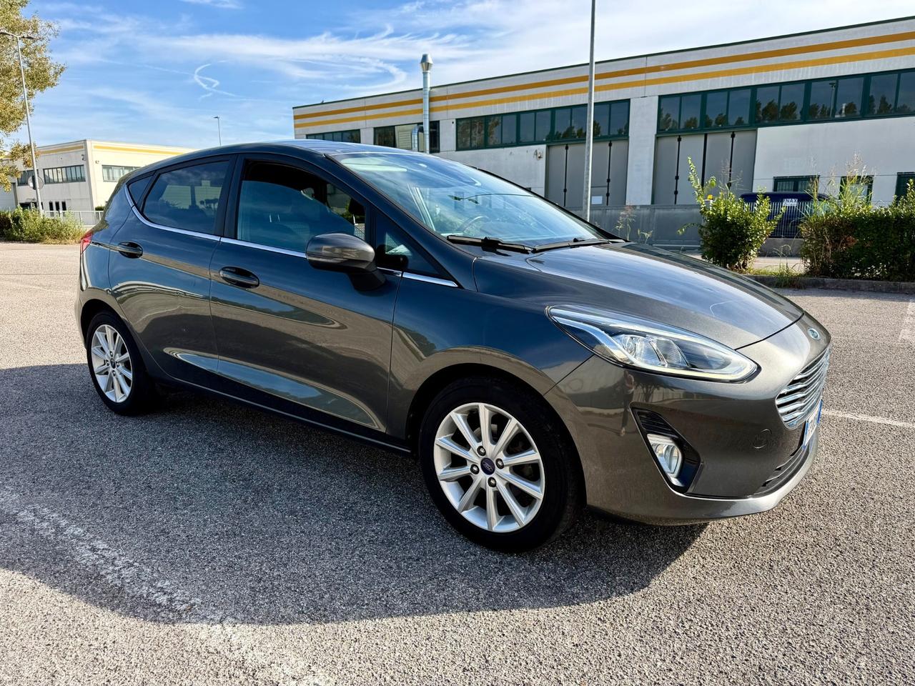 FORD FIESTA 1.1 BENZINA -NEOPATENTE-GARANZIA TCARS