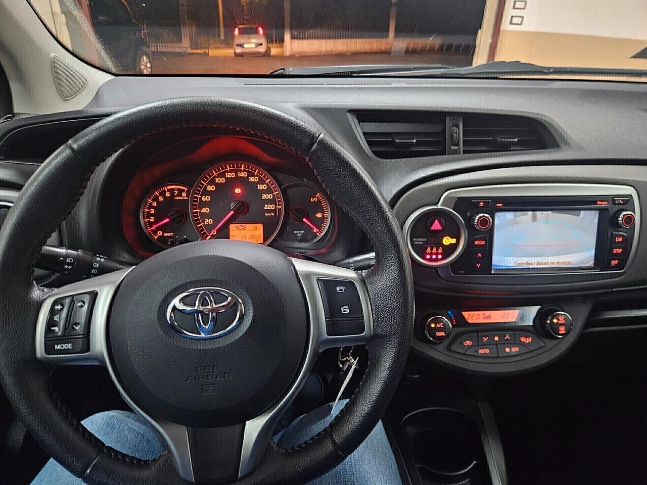 Toyota Yaris 1.0 5 porte Lounge