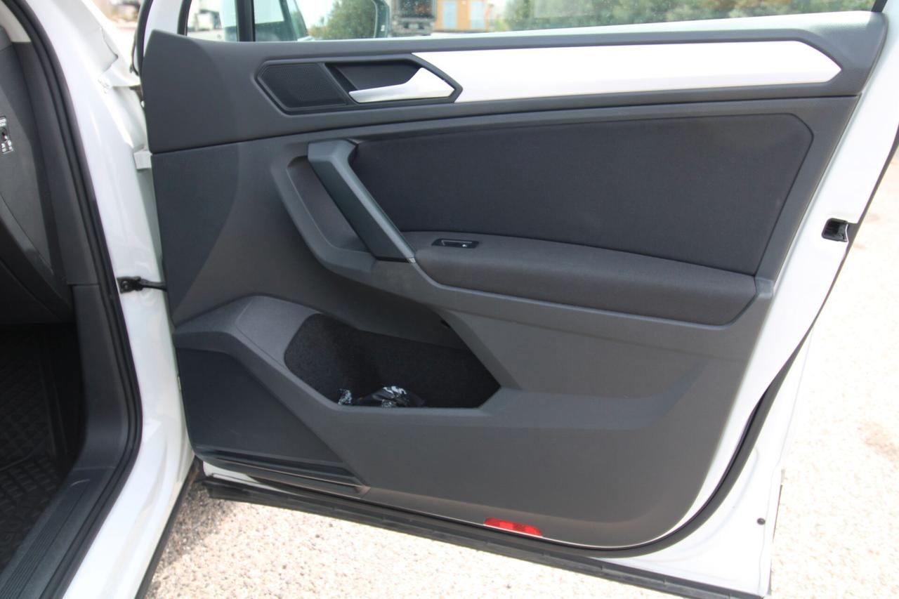 Volkswagen Tiguan 2.0 TDI SCR DSG Business BlueMotion Technology