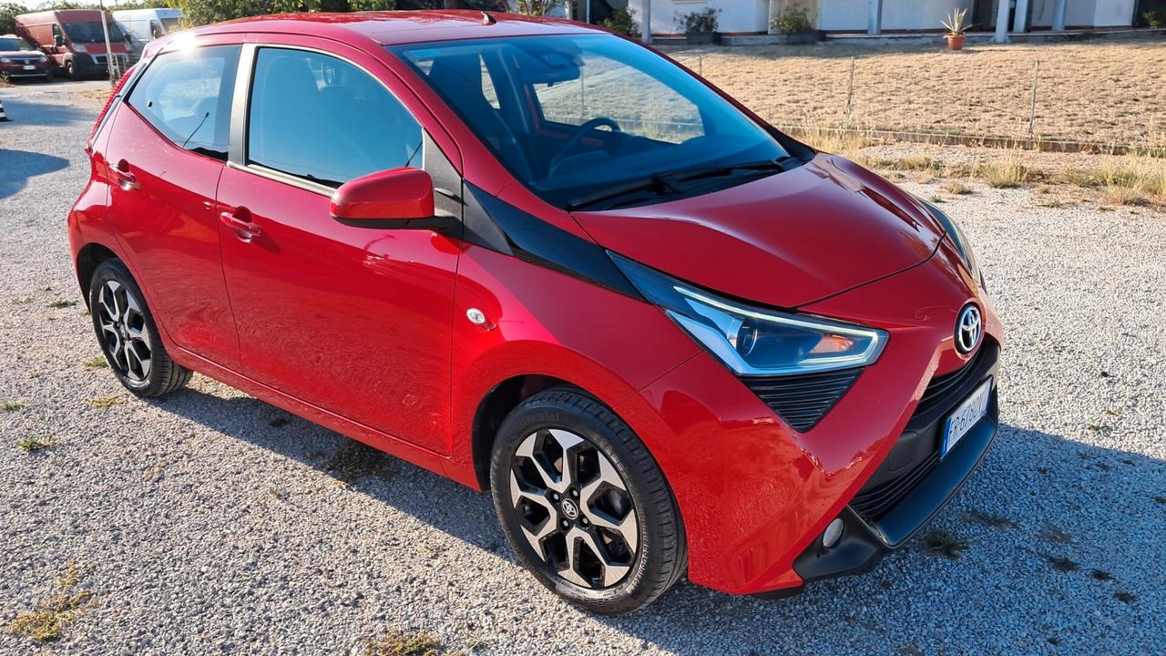 Toyota Aygo 1.0 VVT-i 72 CV 5 porte x-fun