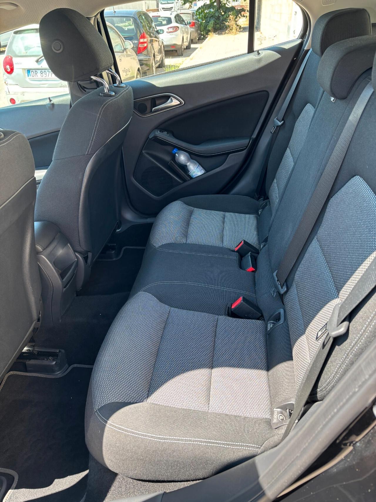 Mercedes-benz GLA 200 DIESEL UNICO PROP 36 MILAKM