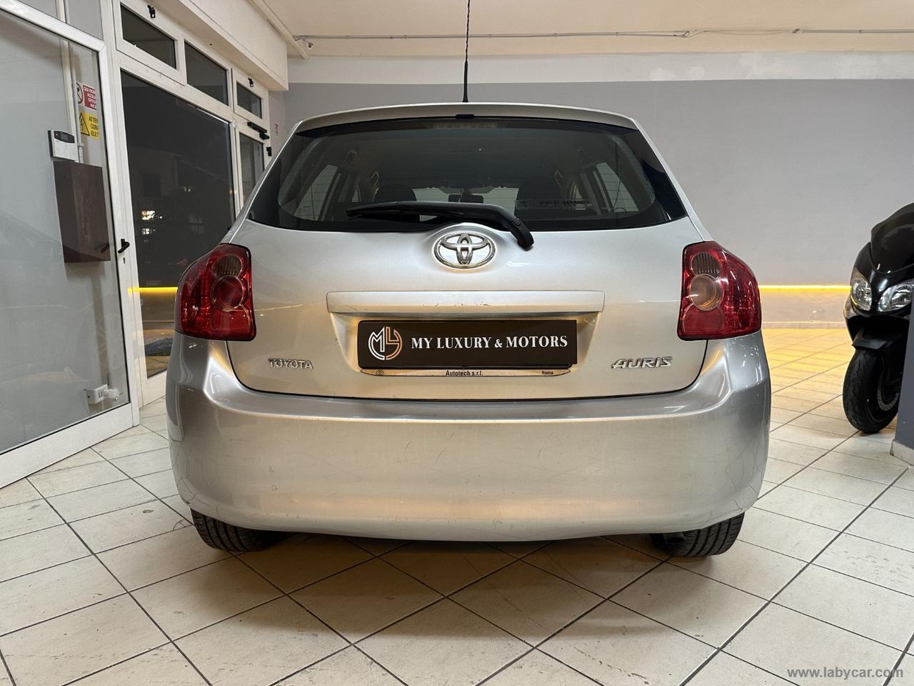 TOYOTA Auris 1.4 D-4D 5p. MY 09 UNIPRO