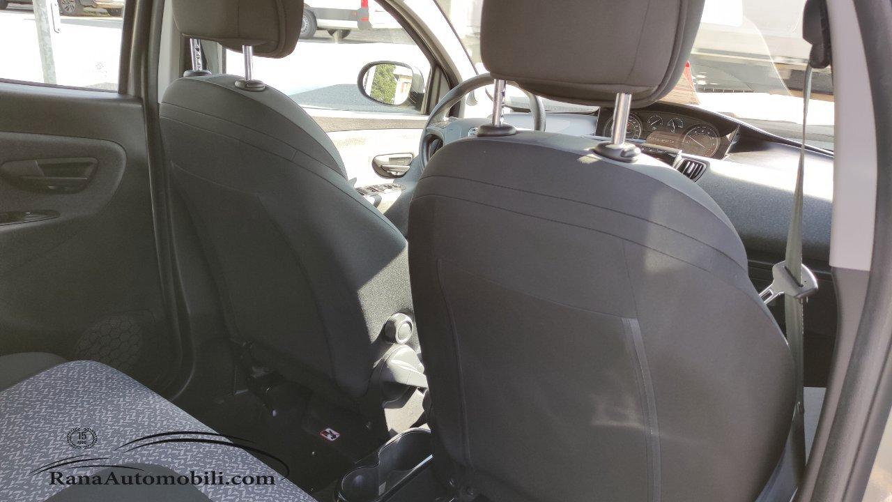 Lancia Ypsilon Hybrid 1.0 FireFly