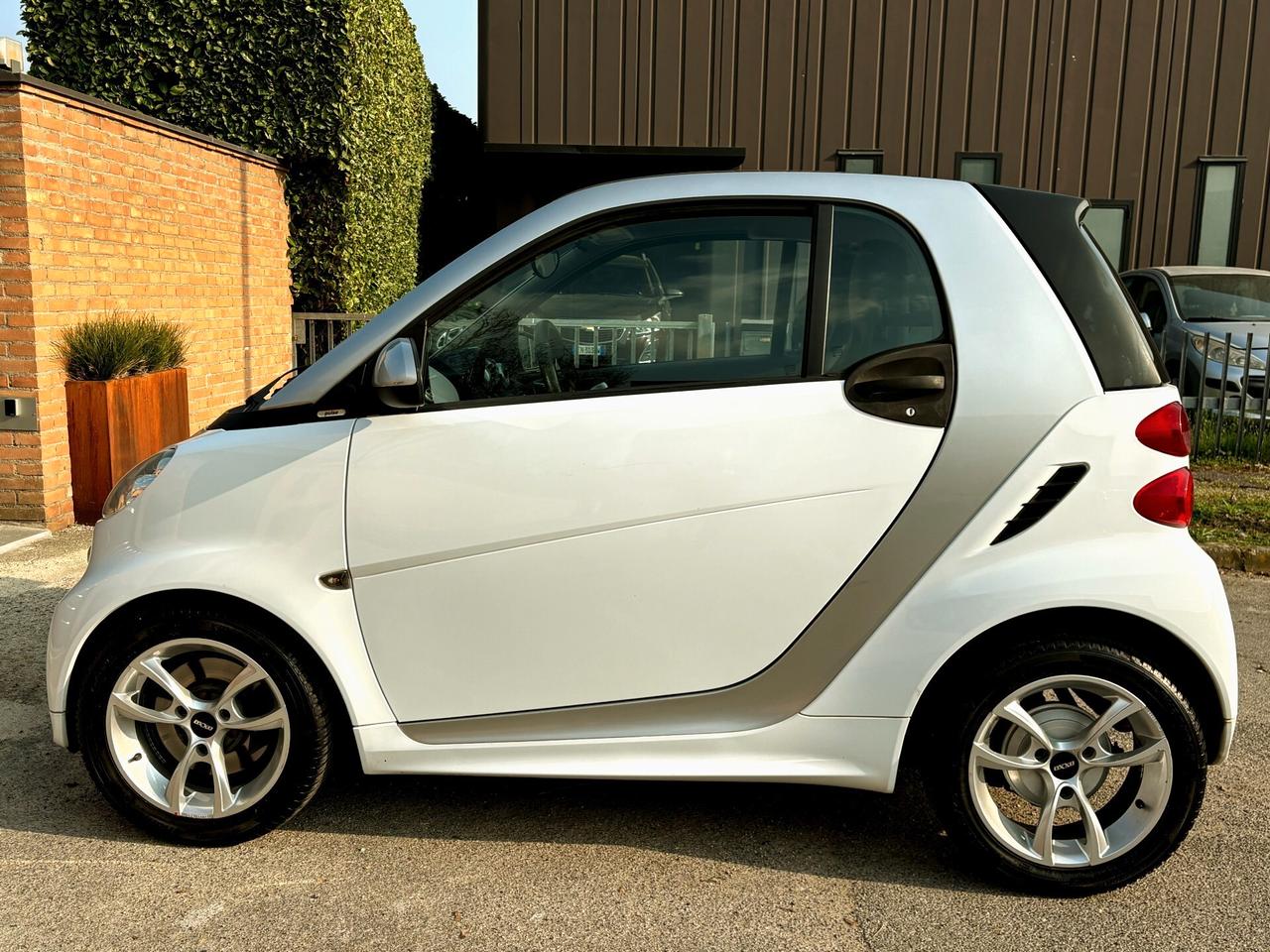 SMART FORTWO 1.0 benz-129.000km-Garanzia-2013