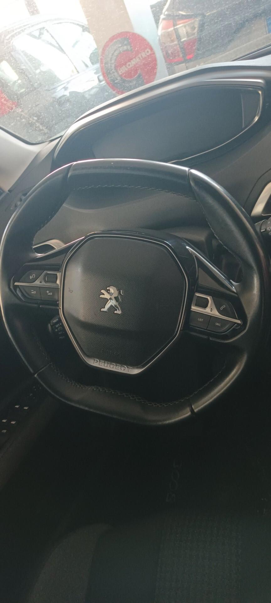 Peugeot 3008 BlueHDi 130 S&S Allure