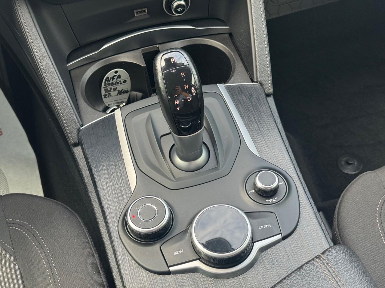 Alfa Romeo Stelvio 2.2 Turbodiesel 160 CV AT8 RWD Business