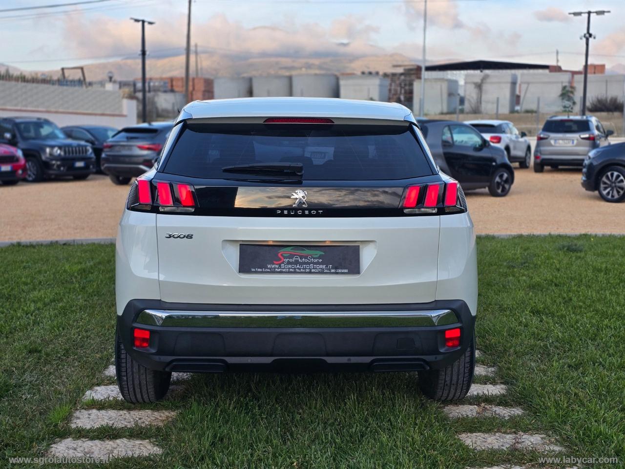 PEUGEOT 3008 BlueHDi 130 S&S EAT8 Business