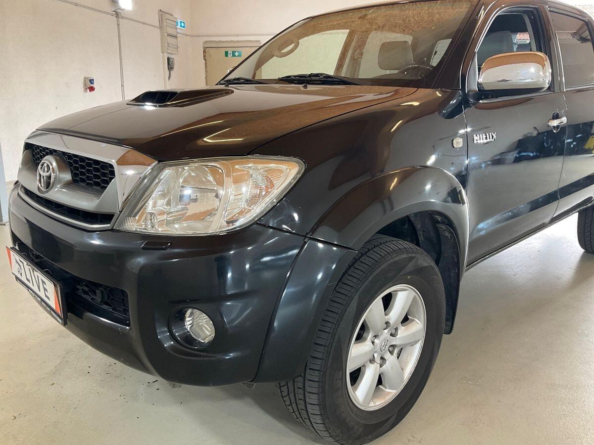 Toyota Hilux 2.5 D-4D 4WD 4p. Double Cab DLX