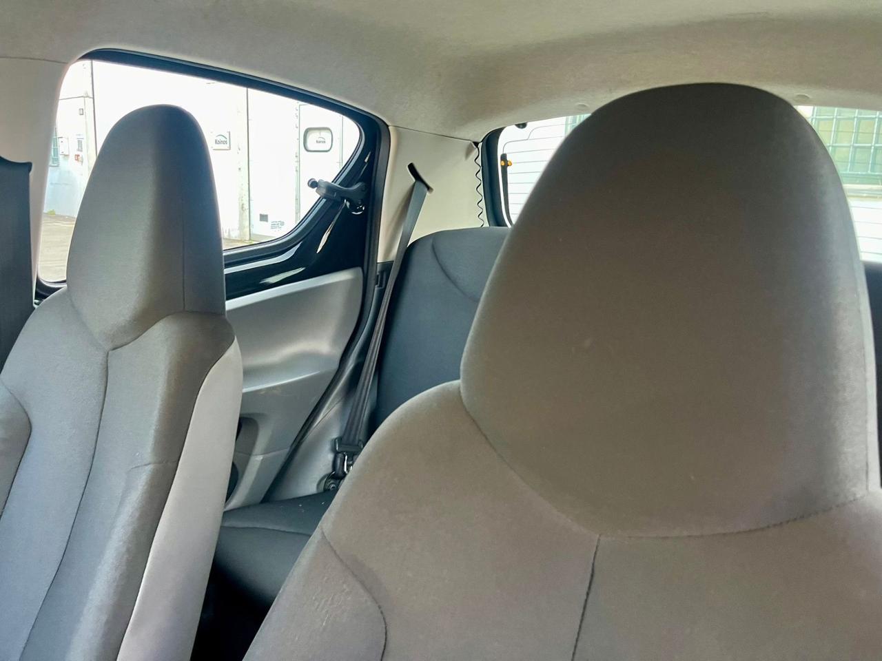 Toyota Aygo 1.0benz 2011 122.000km perfetta per neopatentati