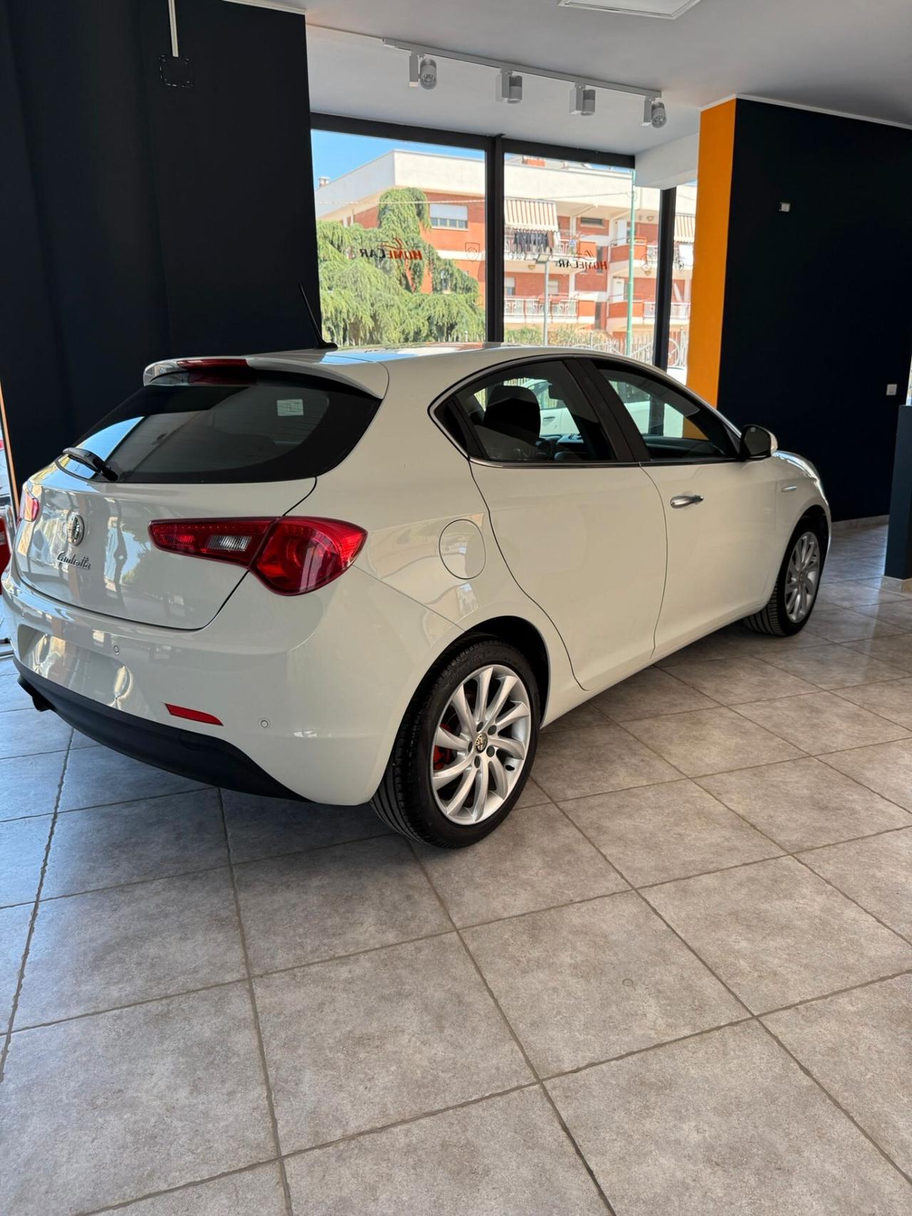 Alfa Romeo Giulietta 1.6 JTDm-2 105 CV Distinctive