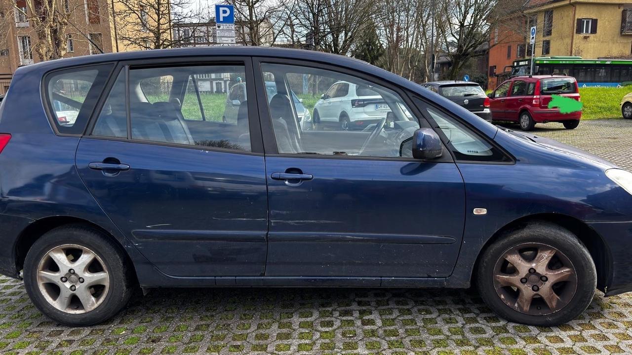 Toyota Corolla Verso 1.8 Benzina 136 CV