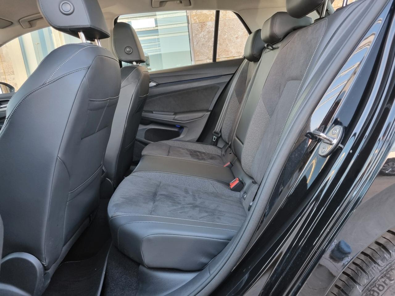 Volkswagen Golf VIII 2.0 tdi Style 150cv dsg