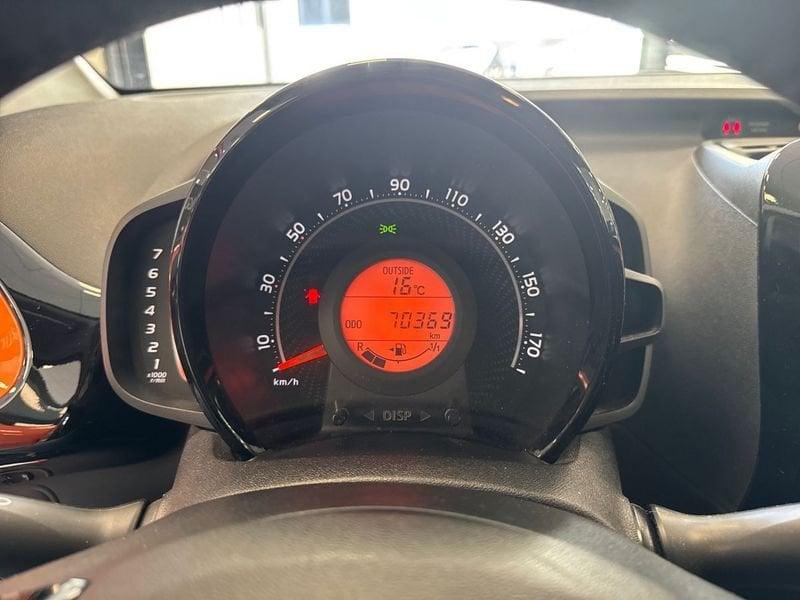 Toyota Aygo 1.0 VVT-i x-wave orange