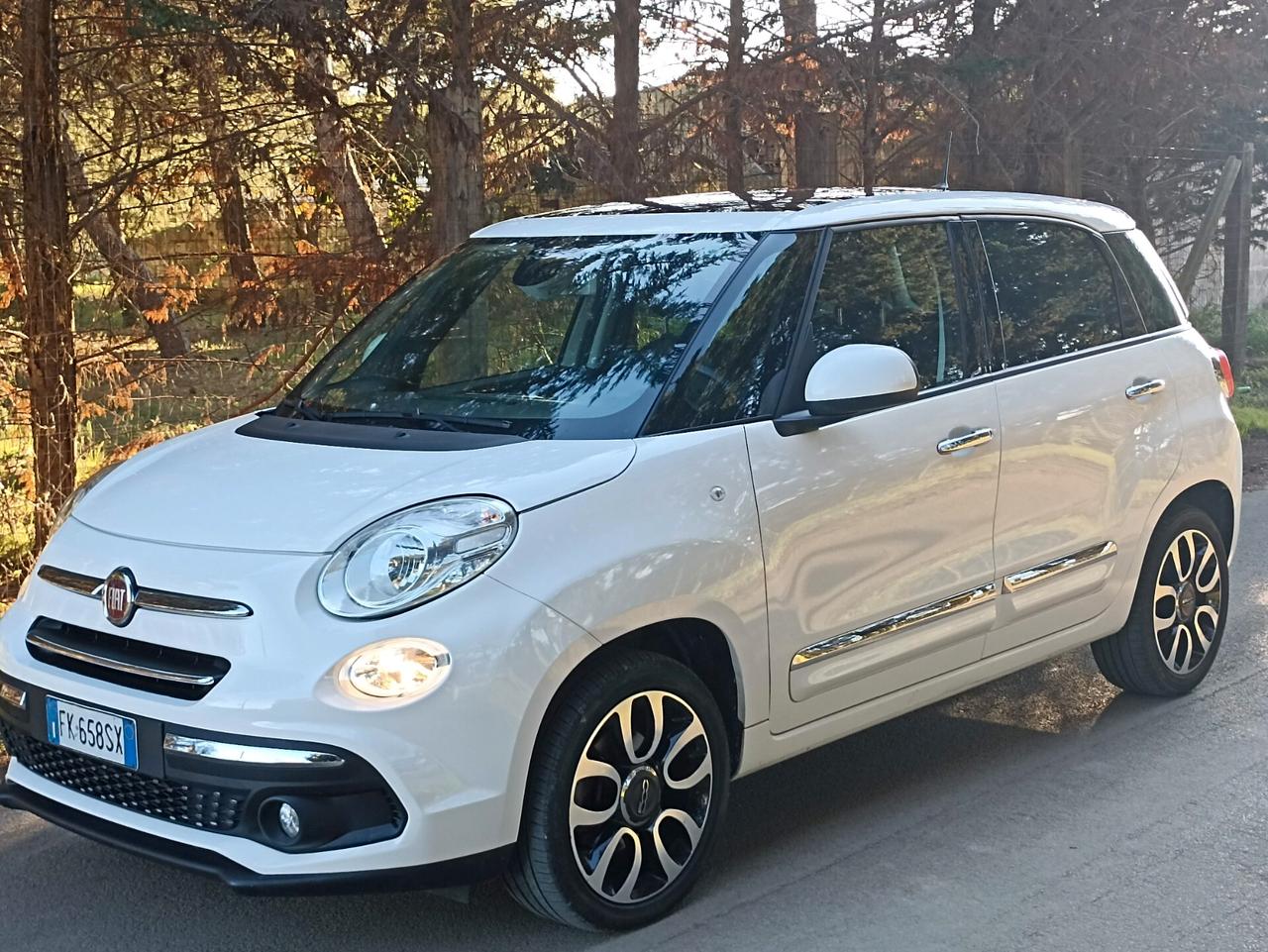 FIAT 500L 1.3 DIESEL 95cv VERA LOUNGE LED/ NAVI/TETTO/