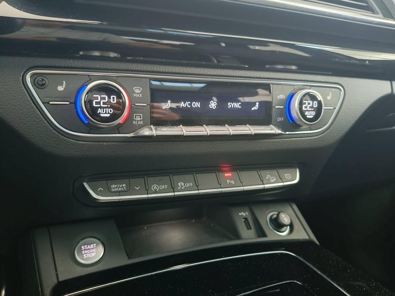 AUDI Q5 I Sportback 2021 - Q5 Sportback 40 2.0 tdi mhev 12V Identity Black quattro s-tronic