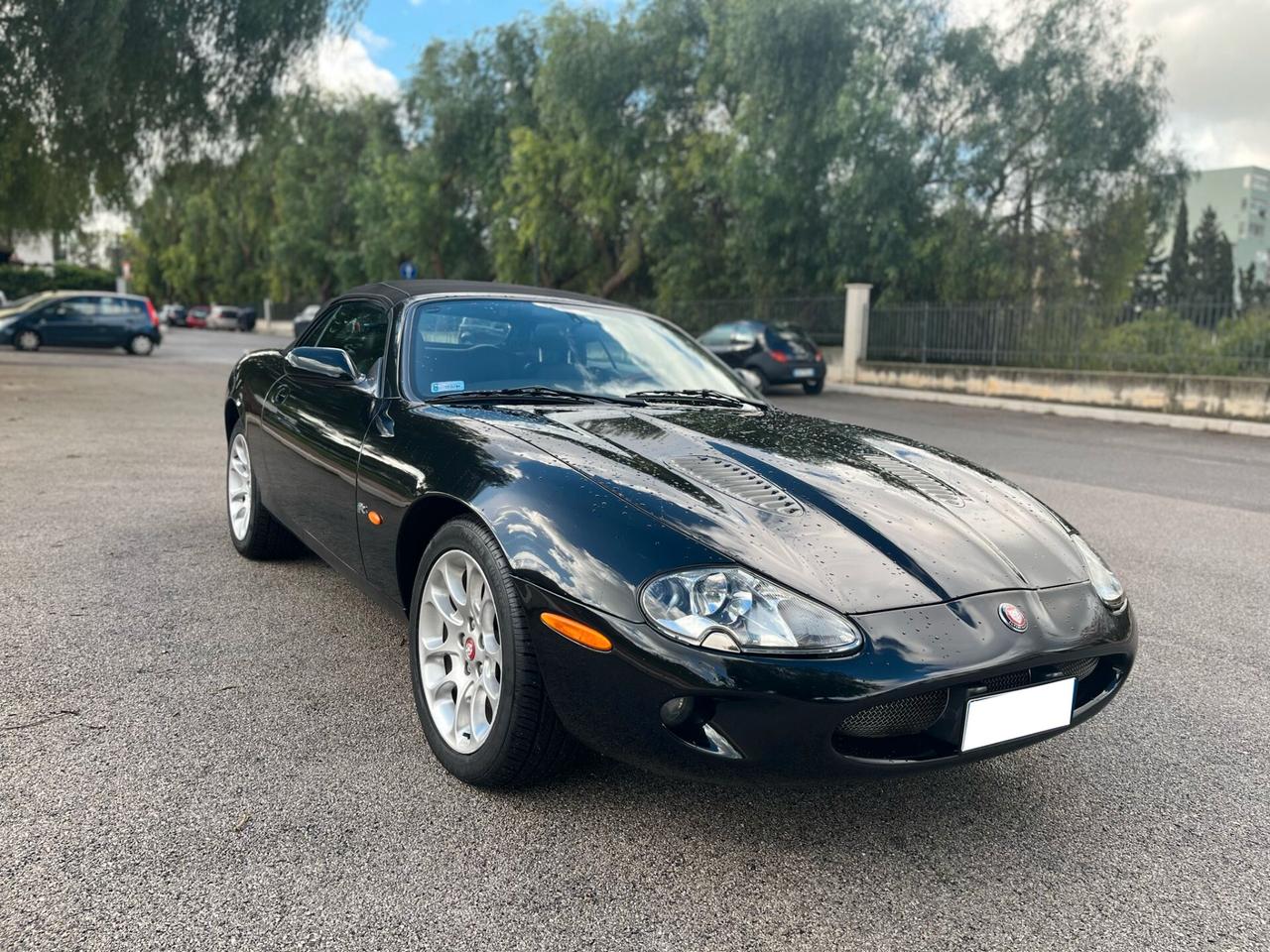 MAGNIFICA JAGUAR XKR CABRIO 363 CV - 8 CILINDRI - ASI - 125000 KM - DA VEDERE.