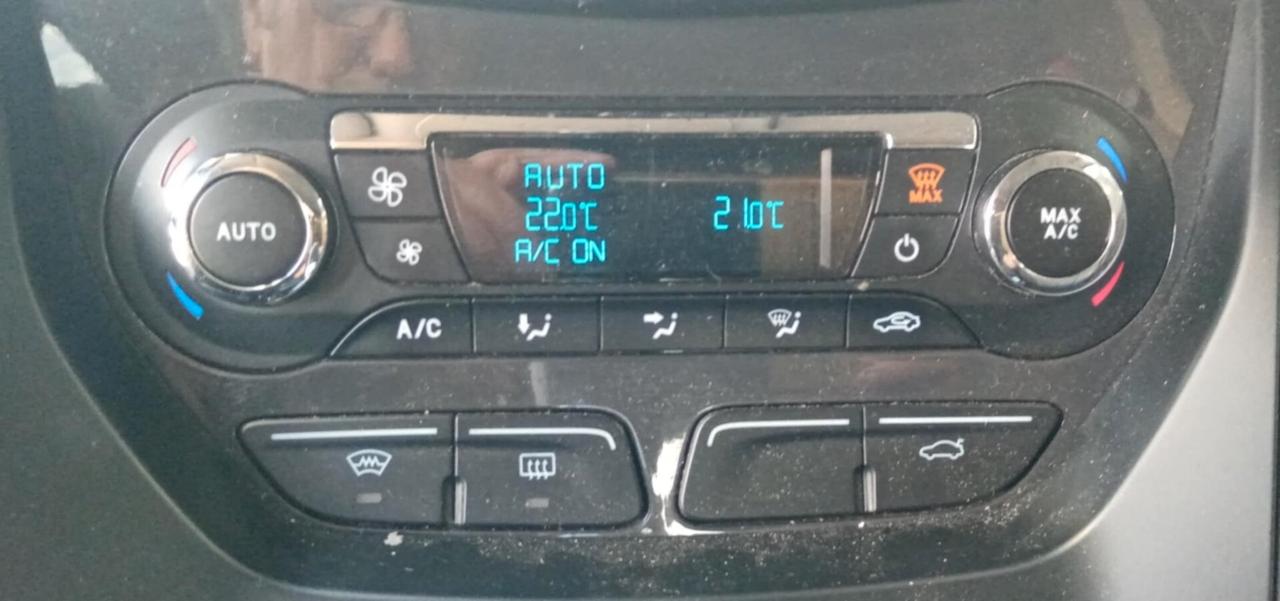 Ford Kuga 2.0 TDCI 140 CV 4WD Titanium