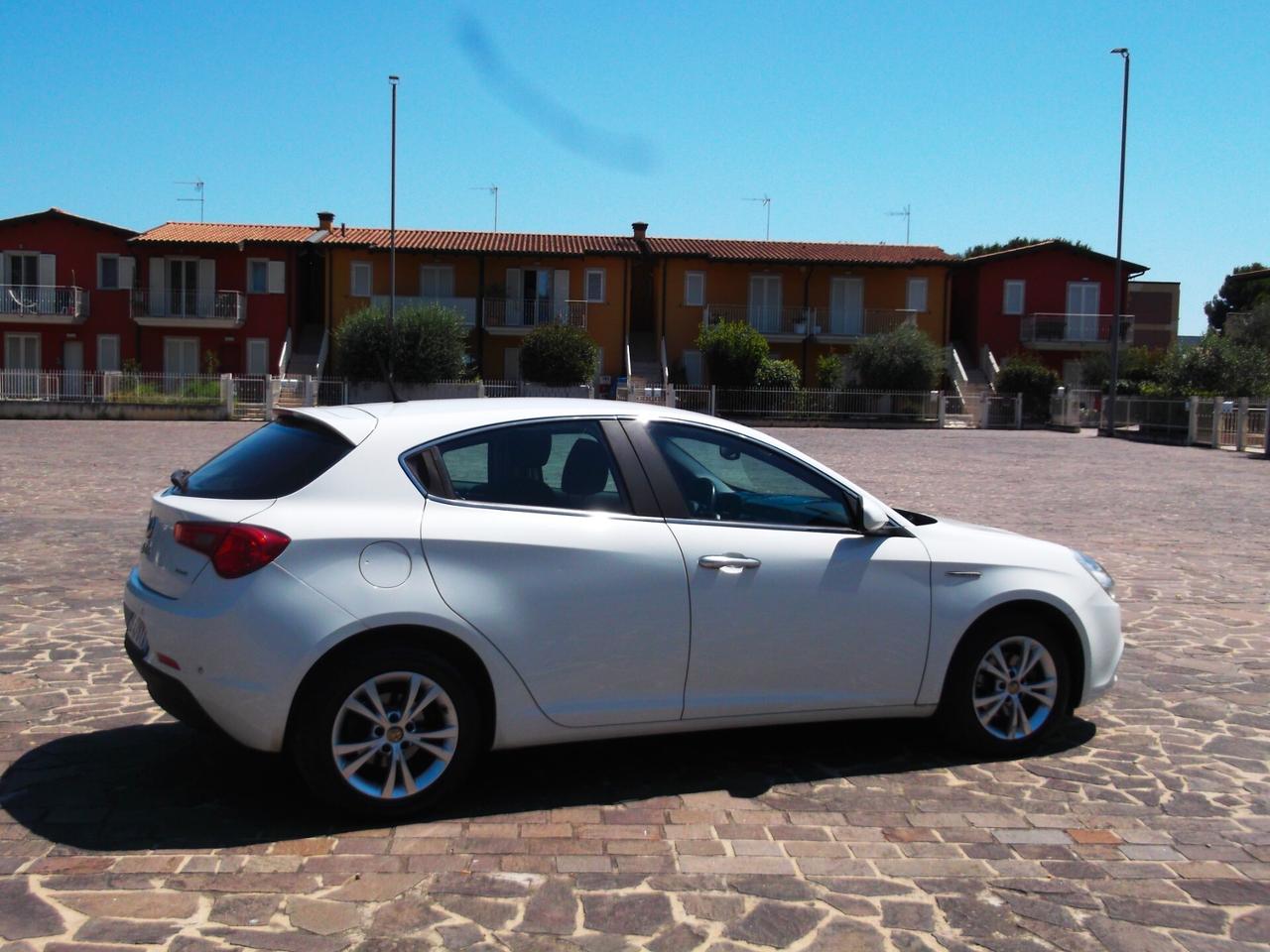 Alfa Giulietta 1.6 TDI Neopatentati 2010