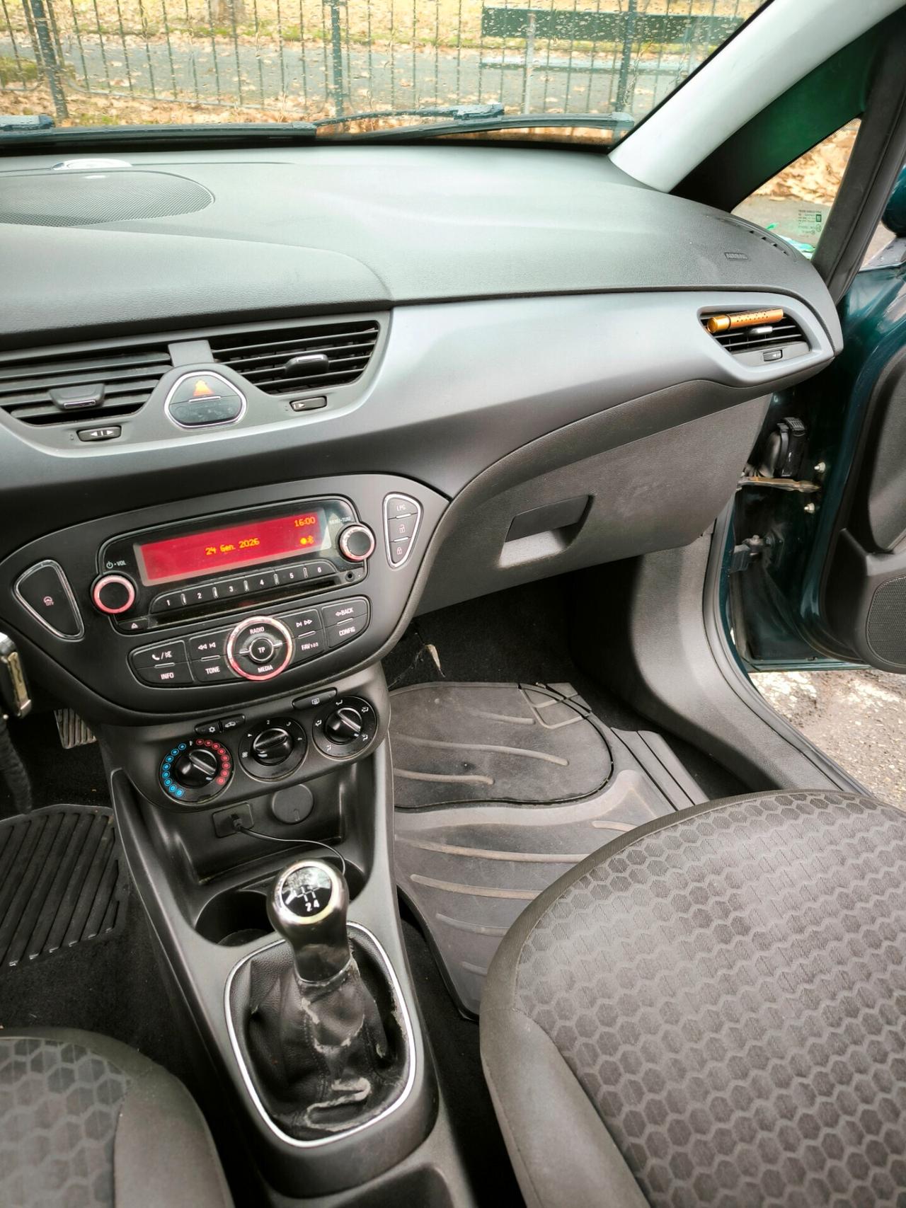 Opel Corsa LEGGERE BENE