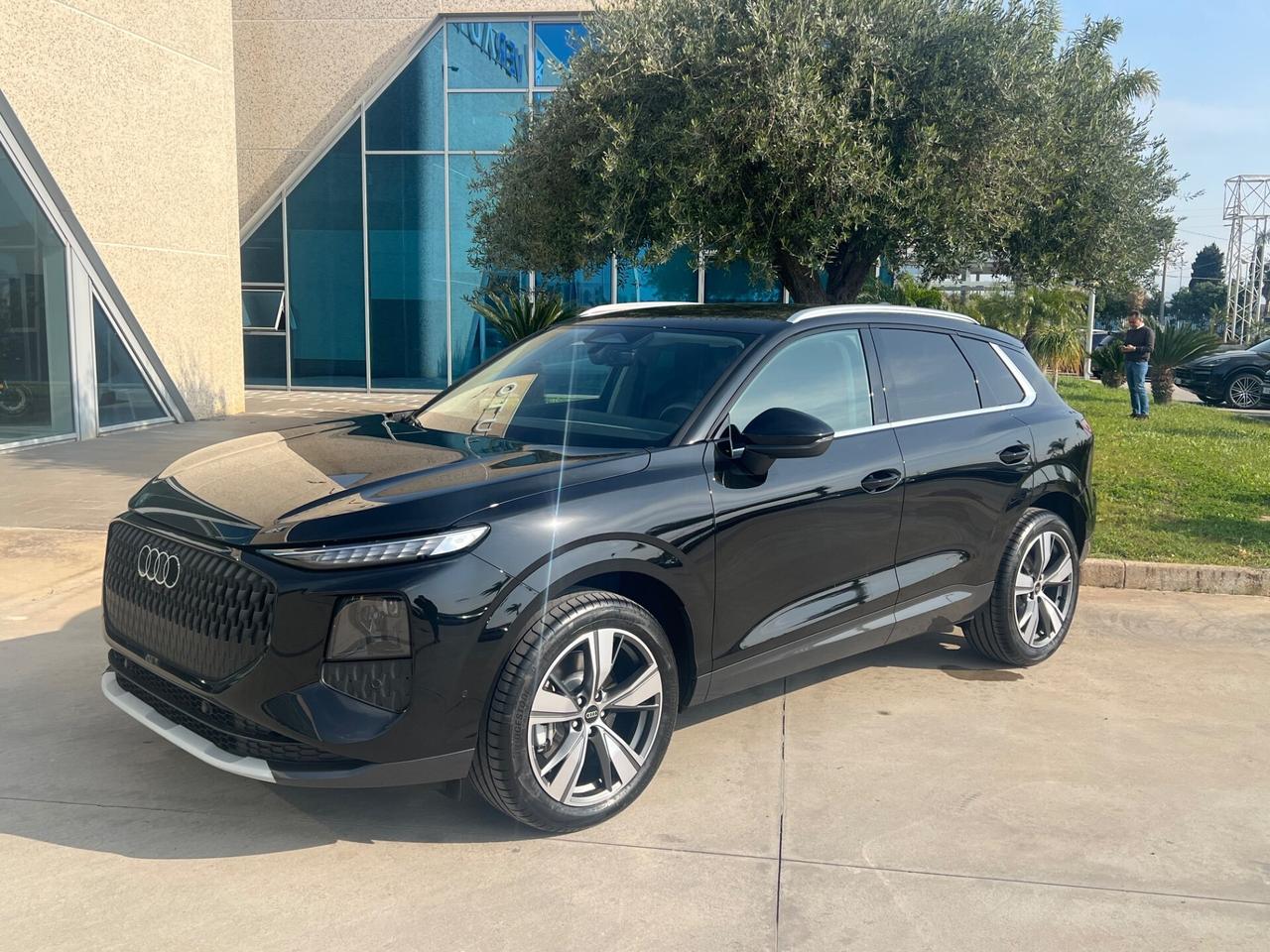 Audi Q3 TDI 110 kW S tronic Business Advanced possibilità noleggio no scoring